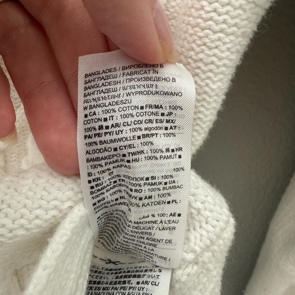 Classic Gap White Cable Knit Sweater - Picture 6 of 10